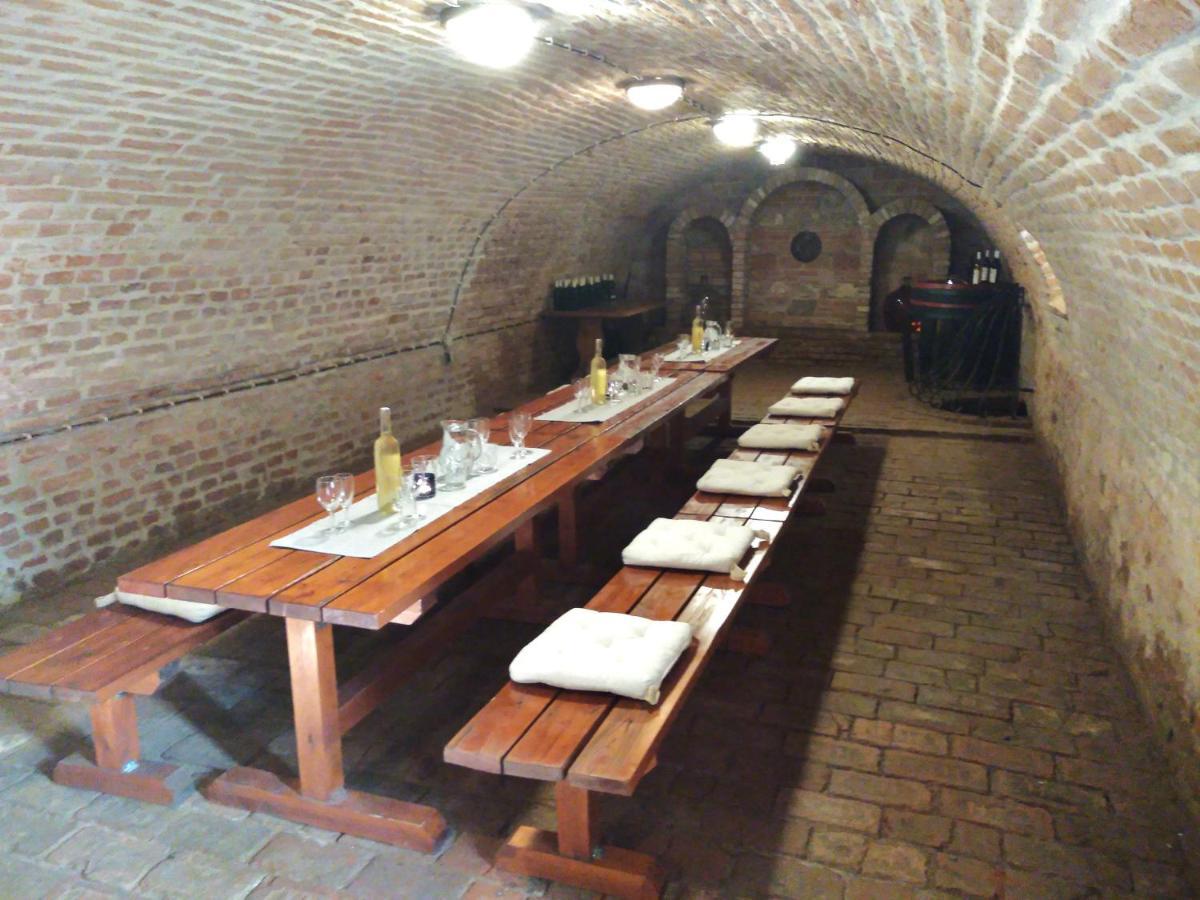 Penzion U Kapitána Valtice Esterno foto